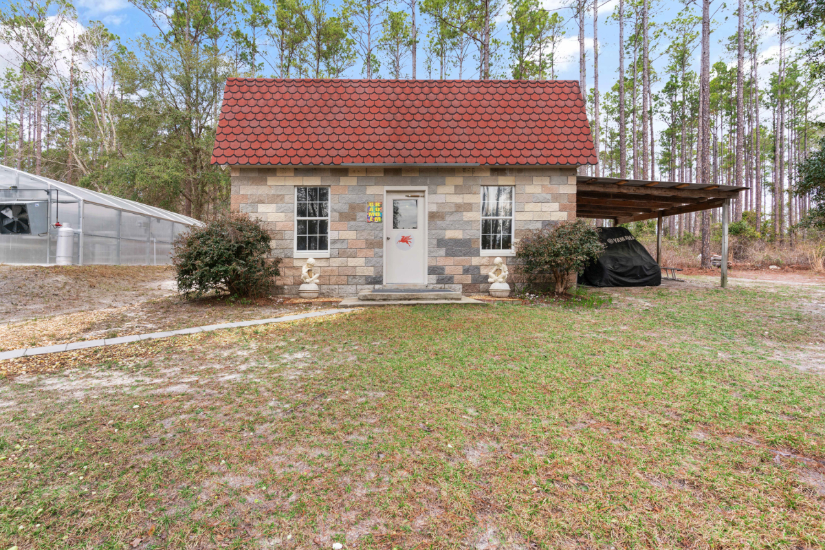 Spacious property with merchantable timber and modern homesteading upgrades
